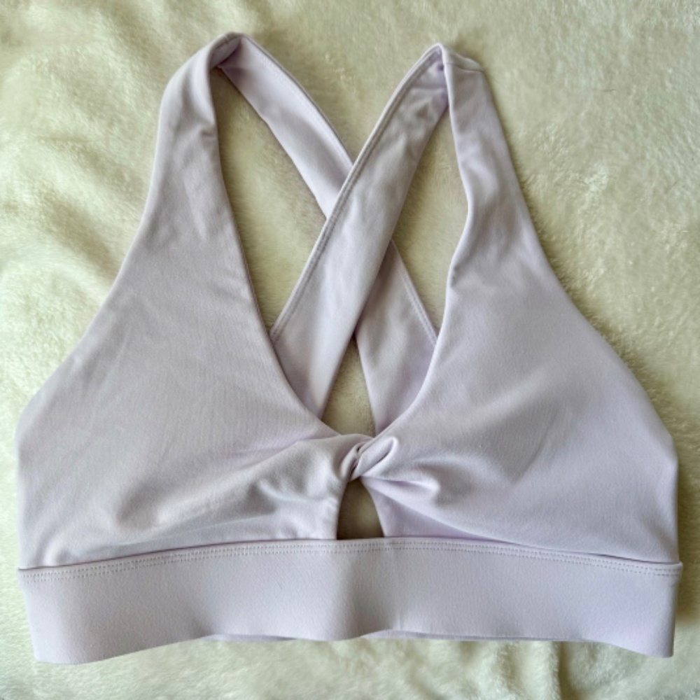 Fabletics Oasis Twist Sports Bra - Picture 3 of 4